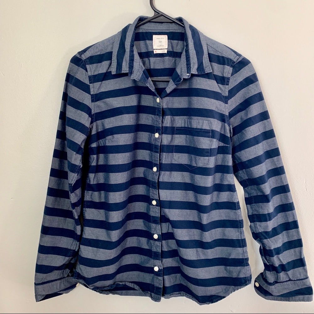 Striped gap button up shirt